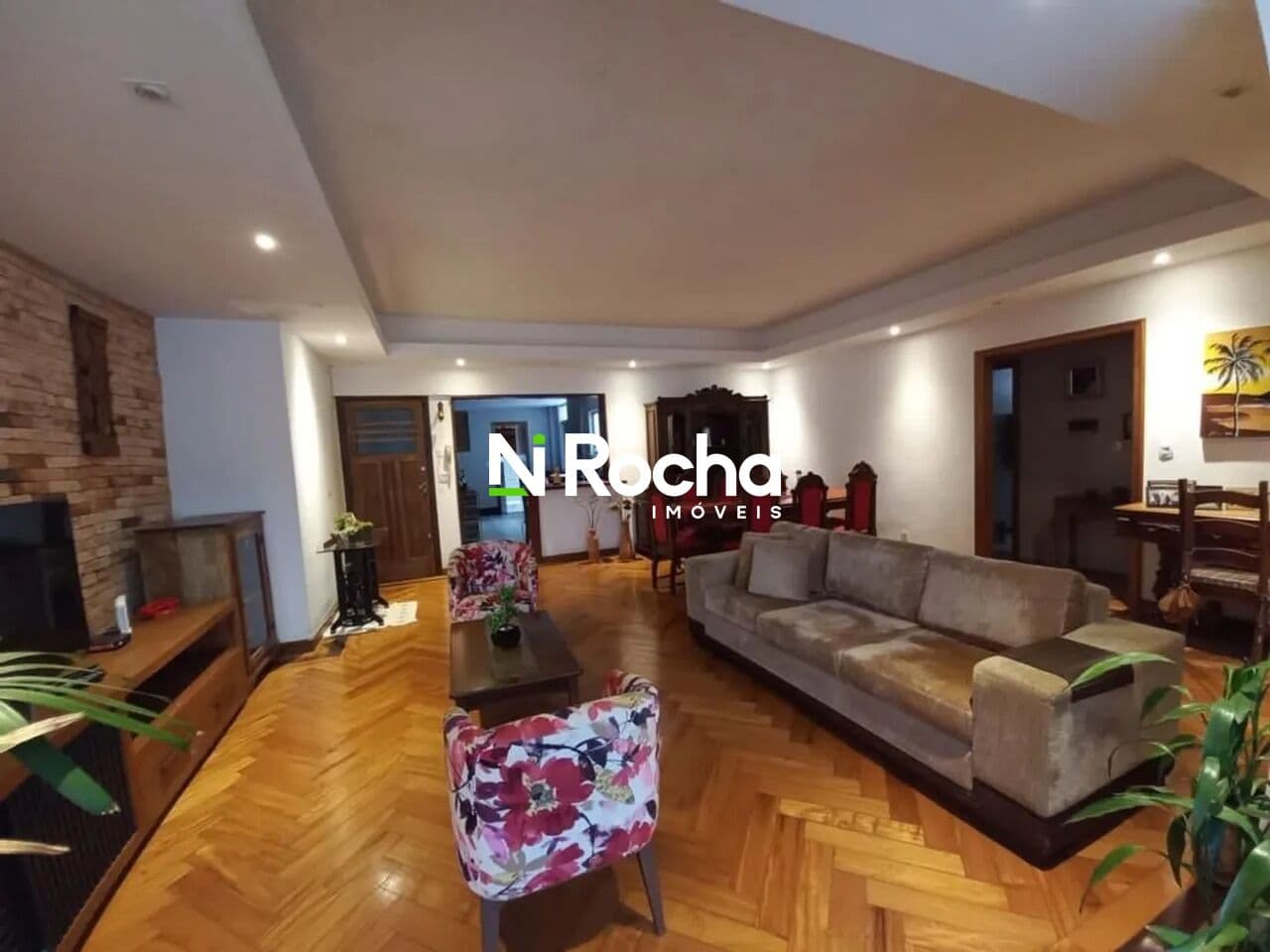 Lindo apartamento com 130m2, no Centro Histórico de Petrópolis.