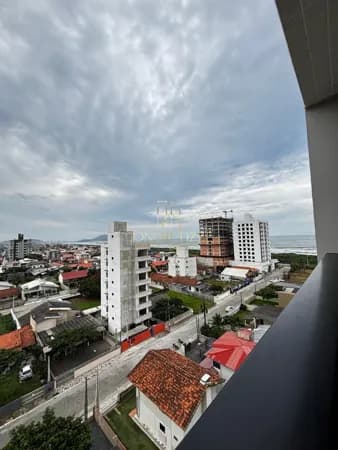 APARTAMENTO QUADRA MAR NO CENTRO DE NAVEGANTES!!!