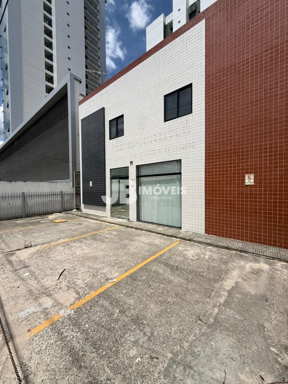 Pavilhão/Galpão Salão Comercial - para locação - No bairro Universitário - Caruaru/PE