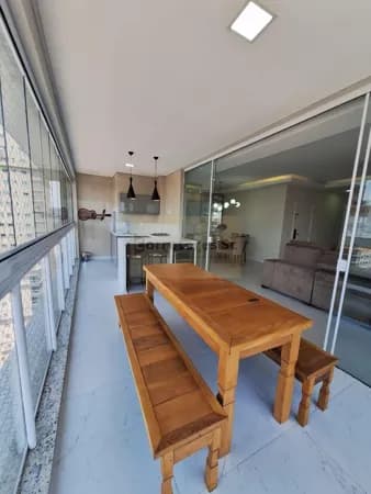 Aluguel anual apartamento 4 suites