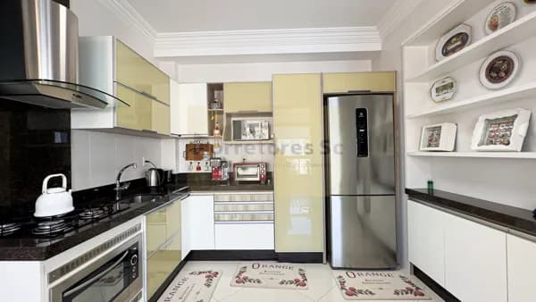 Apartamento mobiliado 3 suítes à venda na Meia Praia – Itapema