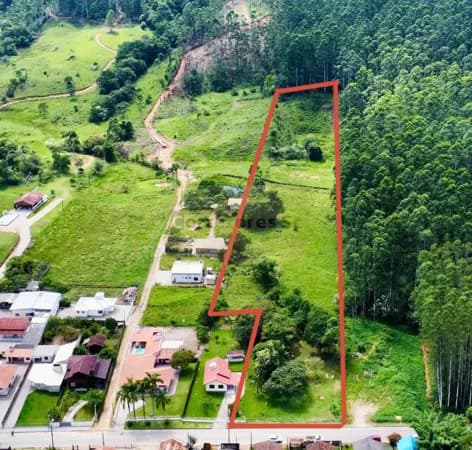 Área Exclusiva no Timbé: 16.200 m² com Natureza e Fácil Acesso