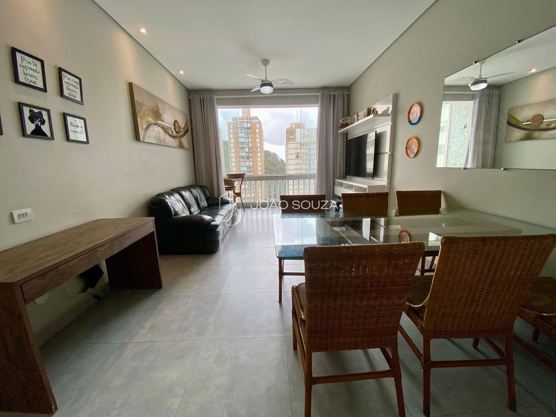 Apartamento em Guarujá - Pitangueiras
