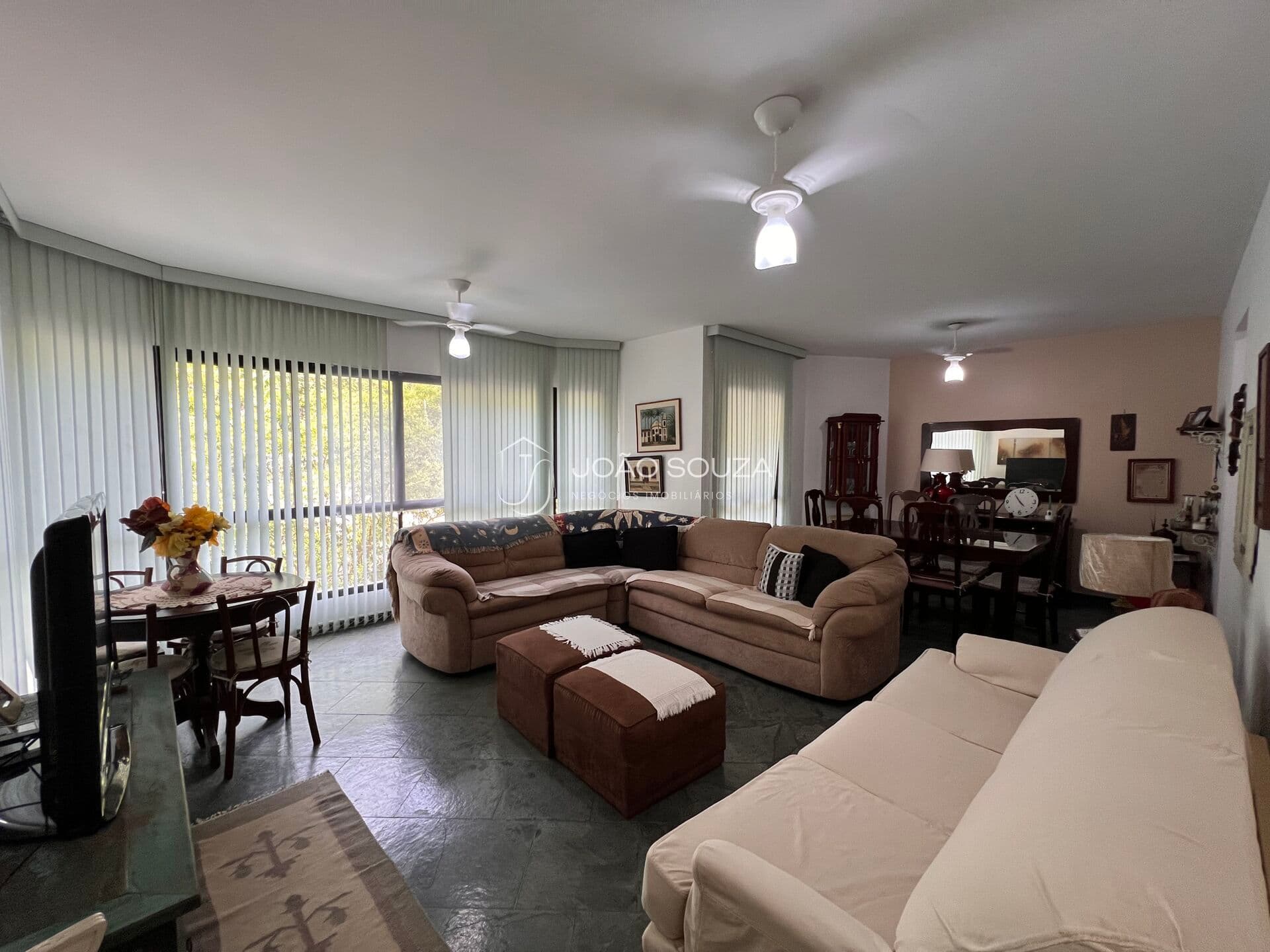 Apartamento à venda – Pitangueiras | Guarujá