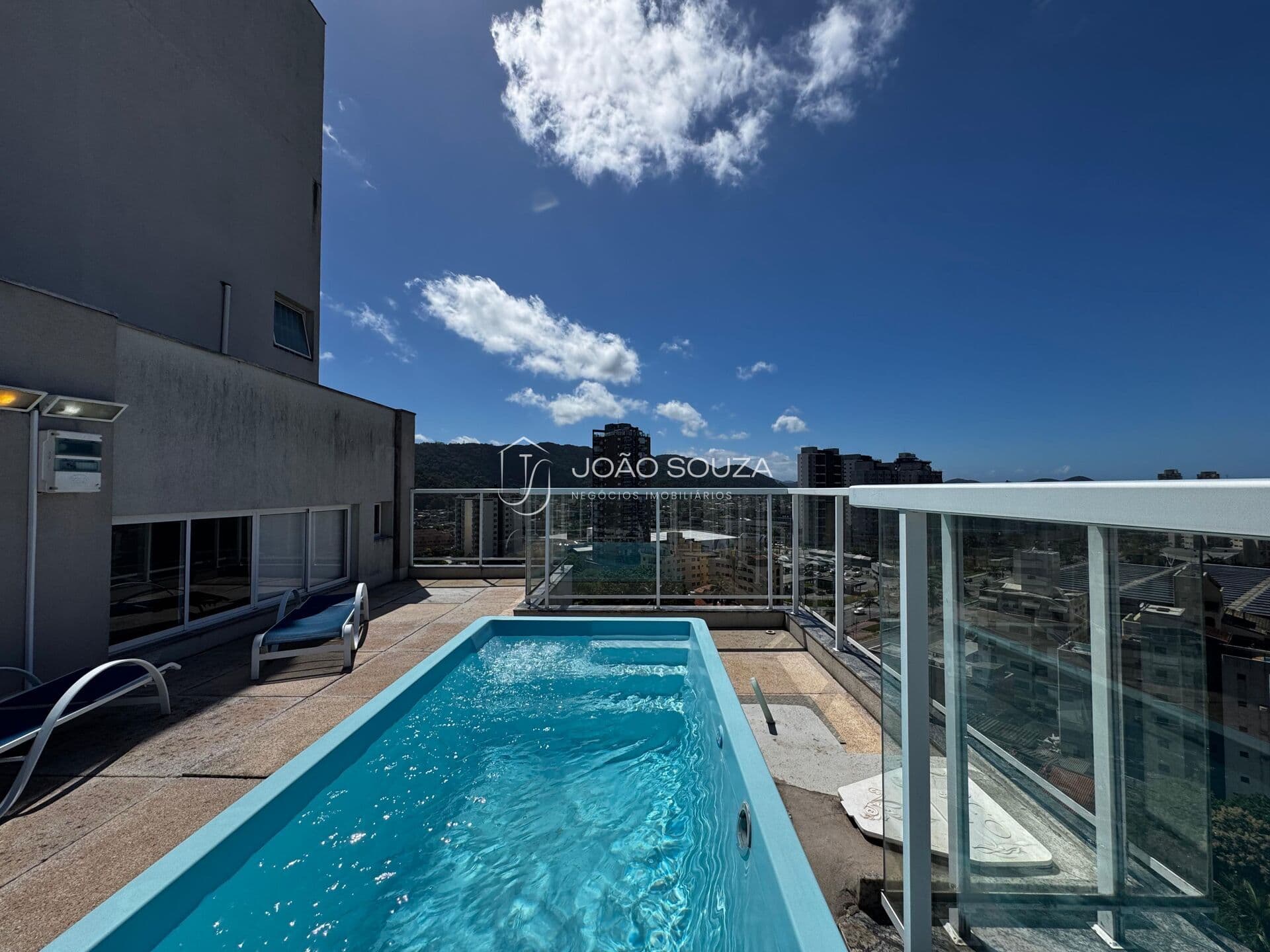 COBERTURA DUPLEX COM VISTA PARA O MAR NA ENSEADA – ALTO PADRÃO NO GUARUJÁ