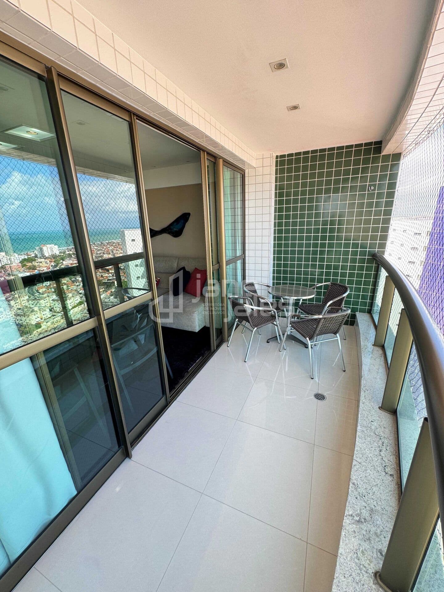 Cond. Apto c/ 3 suítes - R$ 1.250.000 - Petrópolis - Natal/RN
