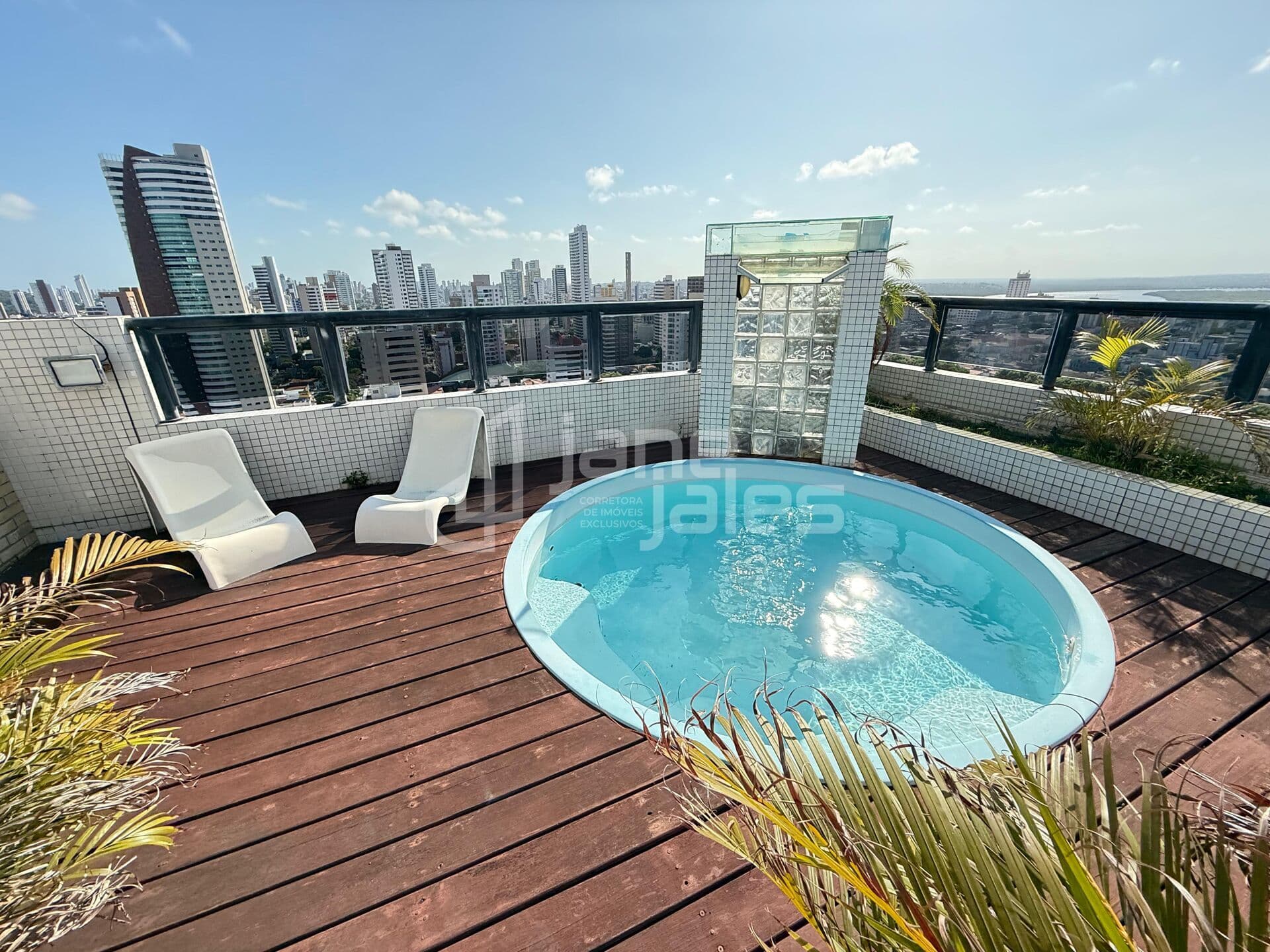 Cobertura duplex no Edifício Oton Osório