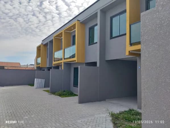 Sobrado em Curitiba - Cidade Industrial