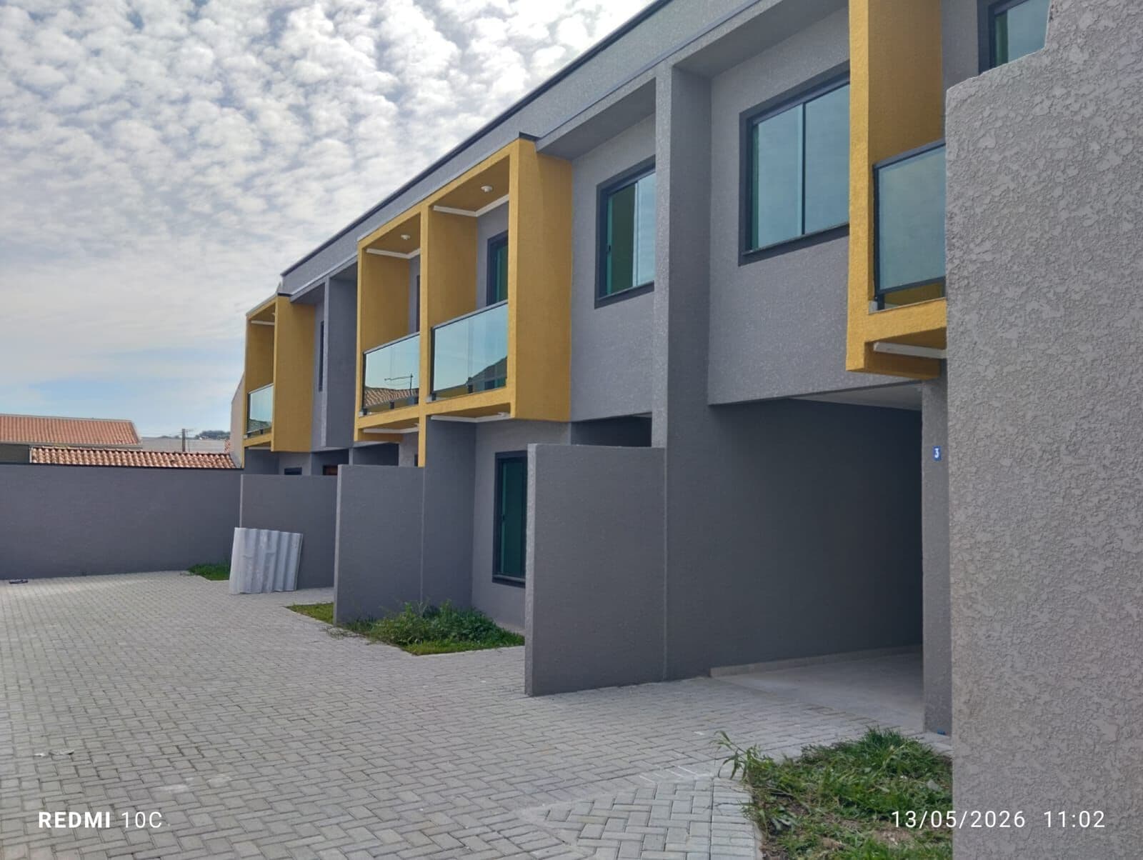 Sobrado em Curitiba - Cidade Industrial