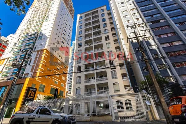 Apartamento 3 quartos com sacada no Agua Verde