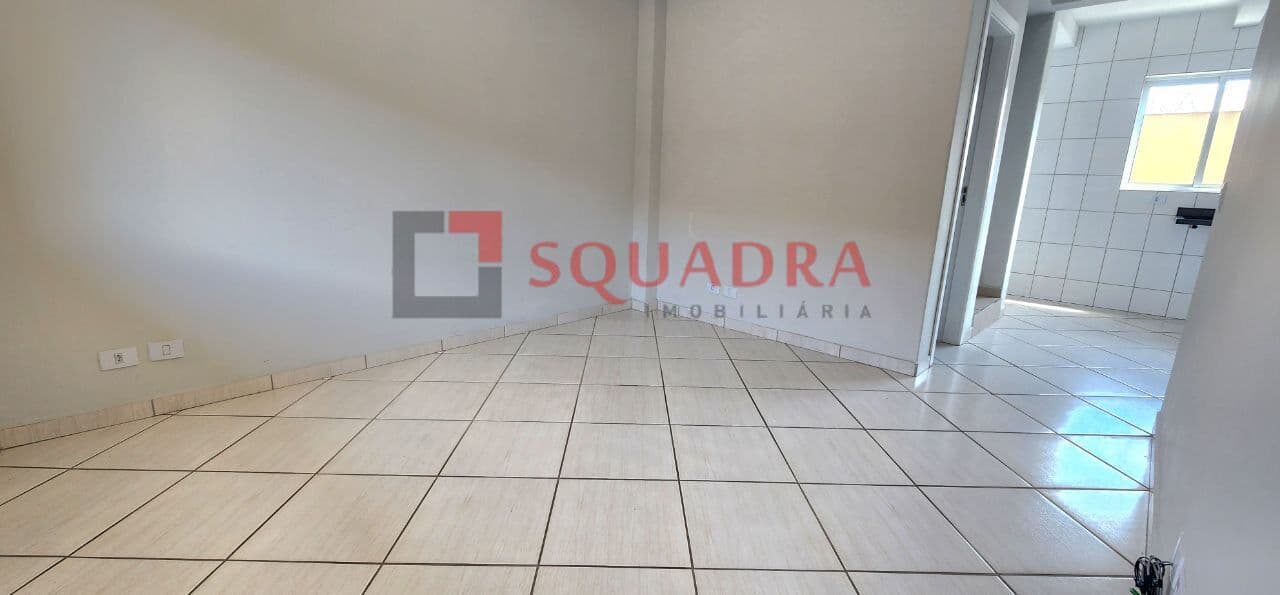 Sobrado em Condominio com 3 dormitórios e Quintal em São José dos Pinhais/PR