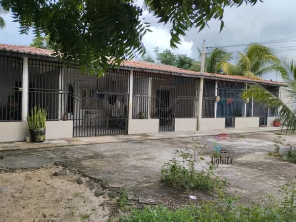 Casa Padrão para Venda em Tabuba Caucaia-CE