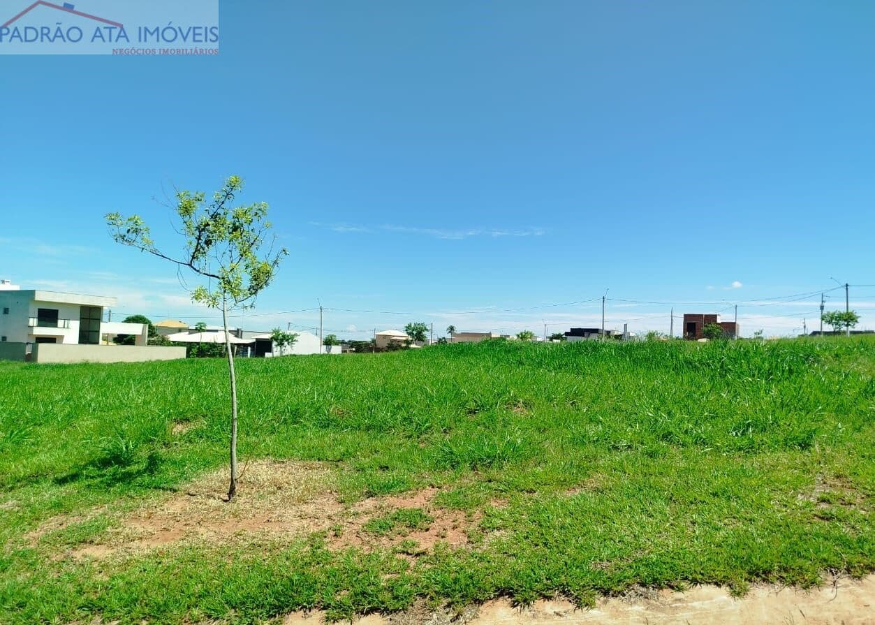 *** VENDE-SE TERRENO NO CONDOMÍNIO COSTA AZUL ***