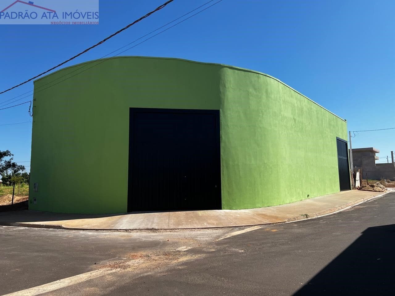 *** ALUGA-SE BARRACÃO BAIRRO COSTA VILLE 1 ***