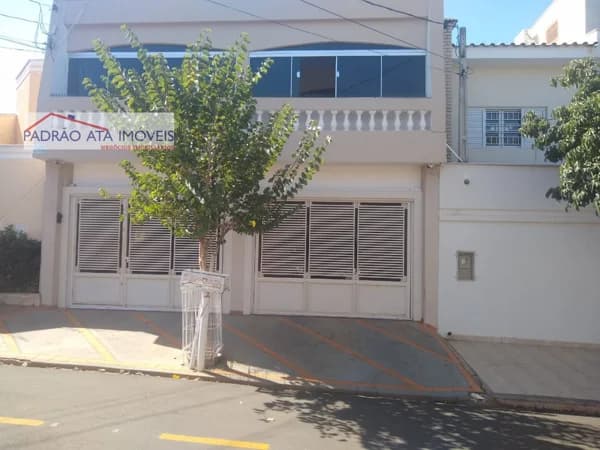 Sobrado Padrão para Venda em Vila Mendonça Araçatuba-SP