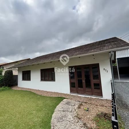 CASA COM GALPÃO NO BAIRRO DAS CAPITAIS EM TIMBÓ