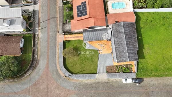 CASA DE ESQUINA EM ÁREA PRIVILEGIADA – BAIRRO IMIGRANTES | TIMBÓ