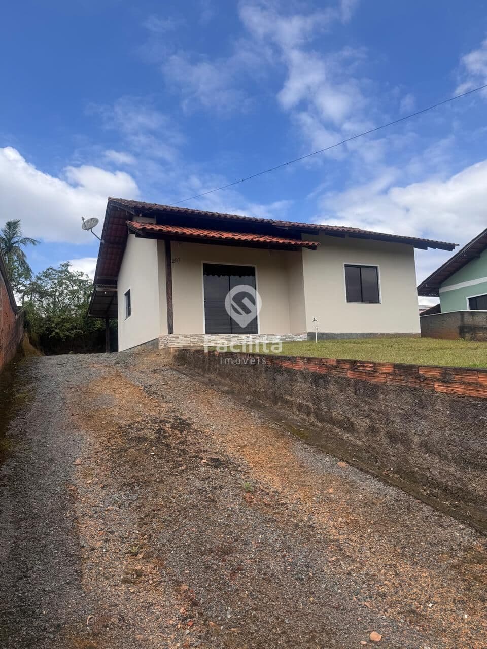 CASA NO BAIRRO JOÃO PAULO II - FACIL ACESSO A BR 470 EM INDAIAL