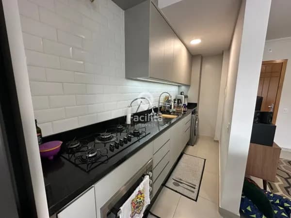 Apartamento Seminovo Semimobiliado
