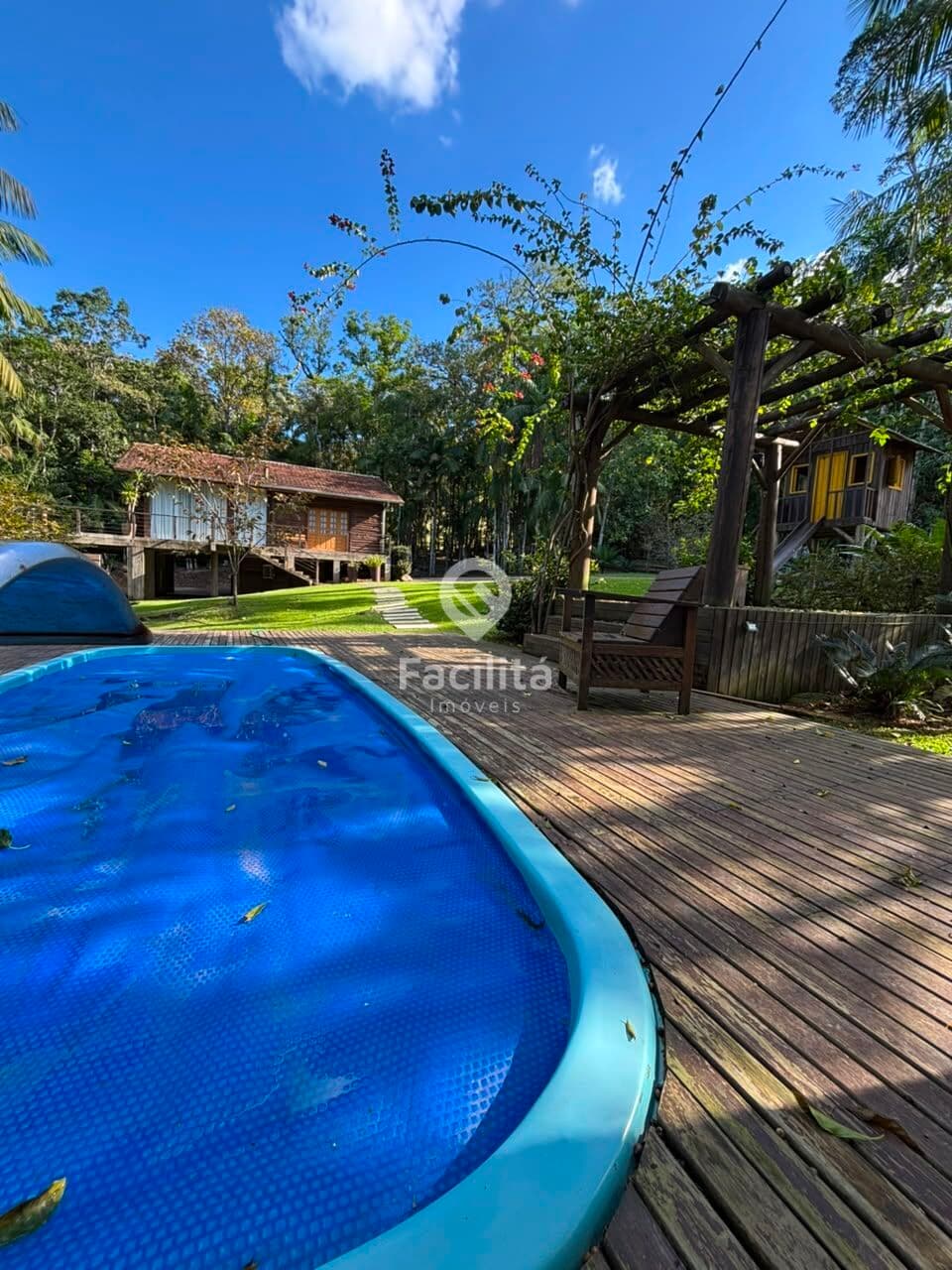 SÍTIO COM CHALÉ RUSTICO MOBILIADO