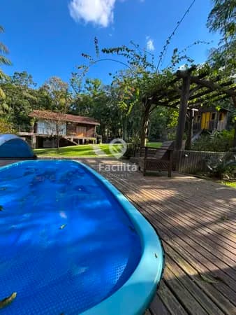 SÍTIO COM CHALÉ RUSTICO MOBILIADO