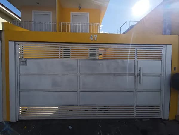 Casa à venda em Cotia/SP no Jardim Sábia, 3 Domts - 1 Sts -119m² a.c