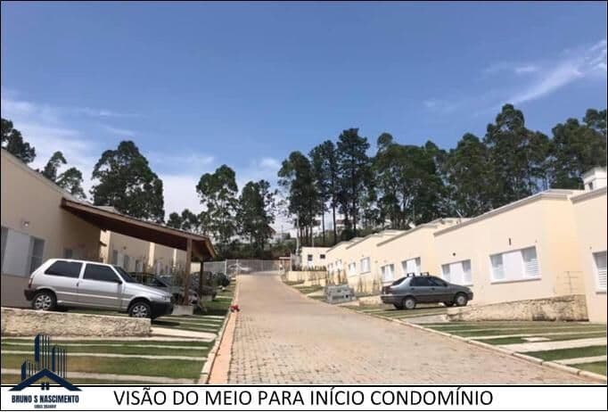 Casa térrea à venda em Cotia/SP na Água Espraiada no condomínio Vila de Ouro com 110m²