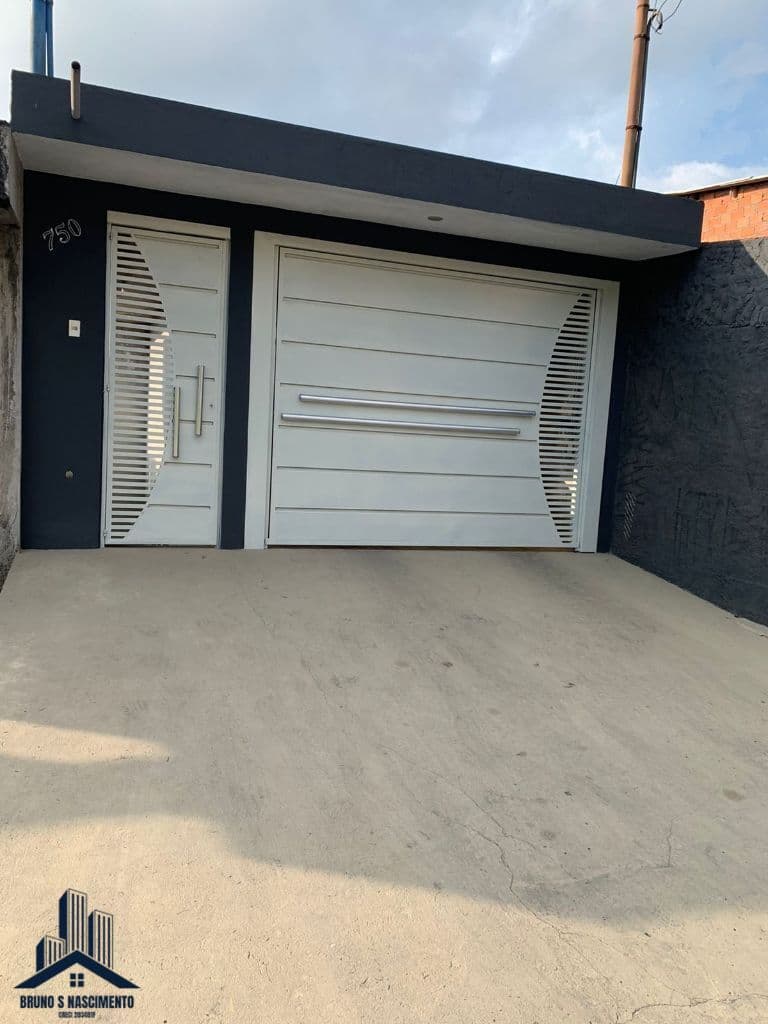 Casa a venda em Cotia/SP no Jardim Ísis com construção de 140m²