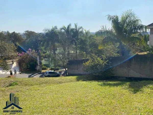 Terreno à venda em Cotia/SP no Condomínio São Paulo II com 525m²