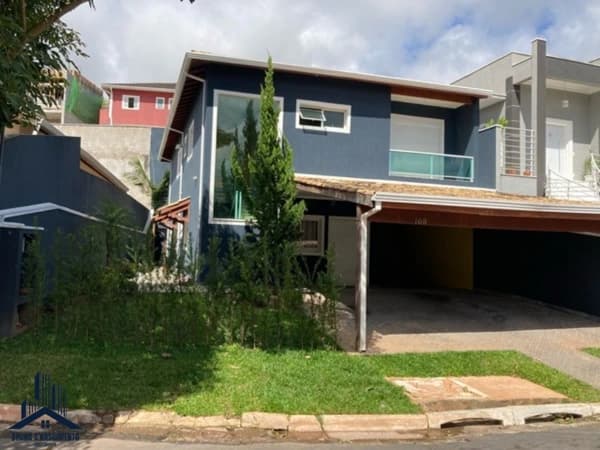 Casa em Cotia - Chácara Roselândia