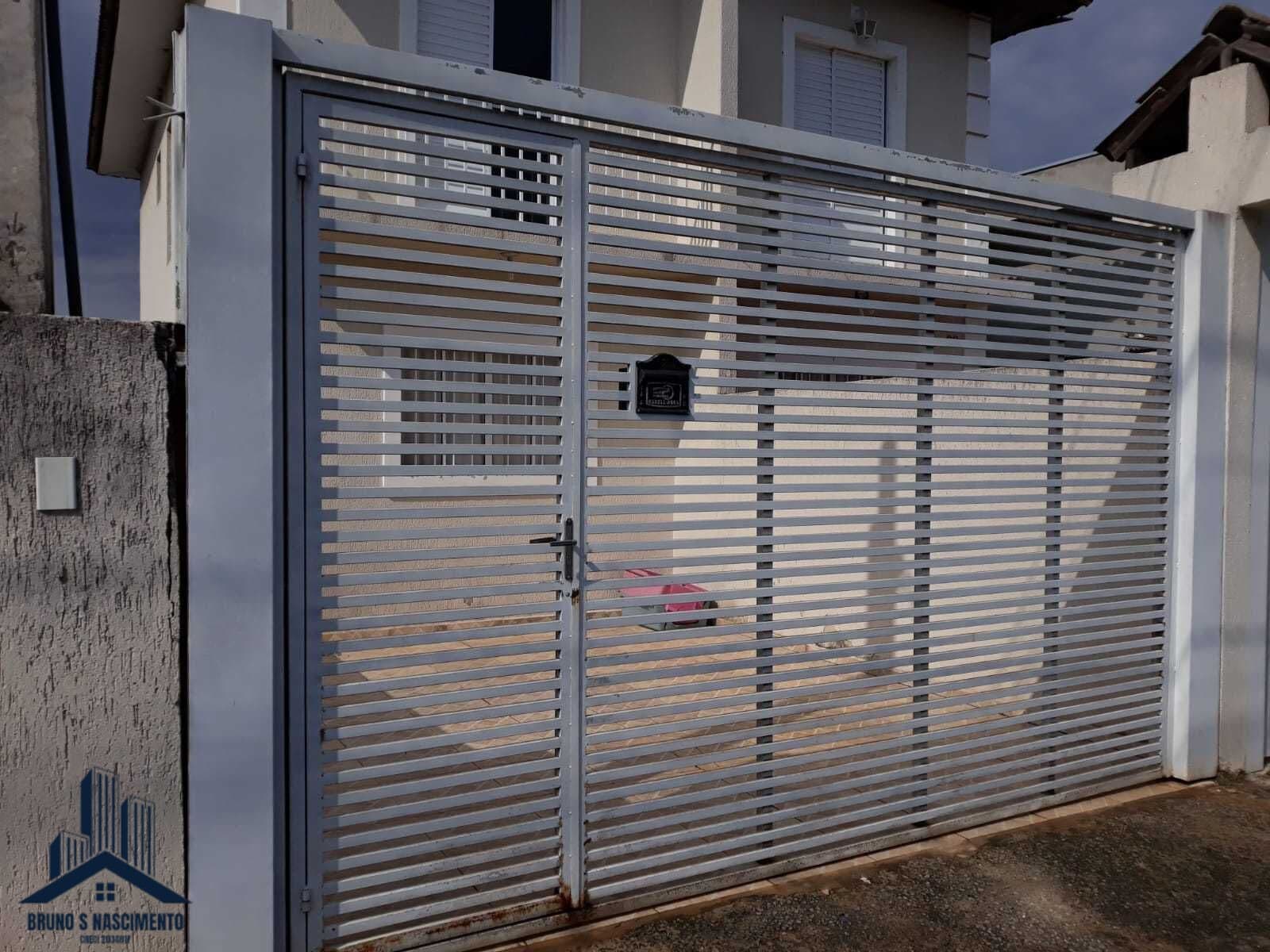 Casa estilo Sobrado à venda em Cotia/SP no Jardim Japão no Residencial Flores do Aguassai com 90m²