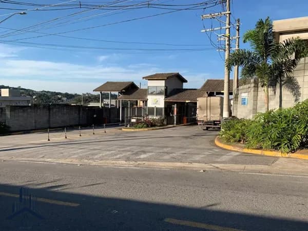 Terreno à venda em Cotia/SP na Quinta dos Angicos no Condomínio Lago do Sol com 527m²