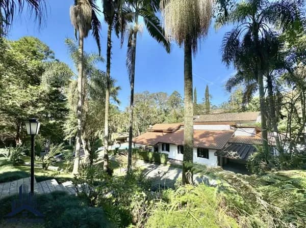 Casa Alto Padrão para locação no Condomínio Jardim Algarve - 3 dorm/1 suíte + LOFT hóspedes + . Piscina, gourmet e amplo jardim!