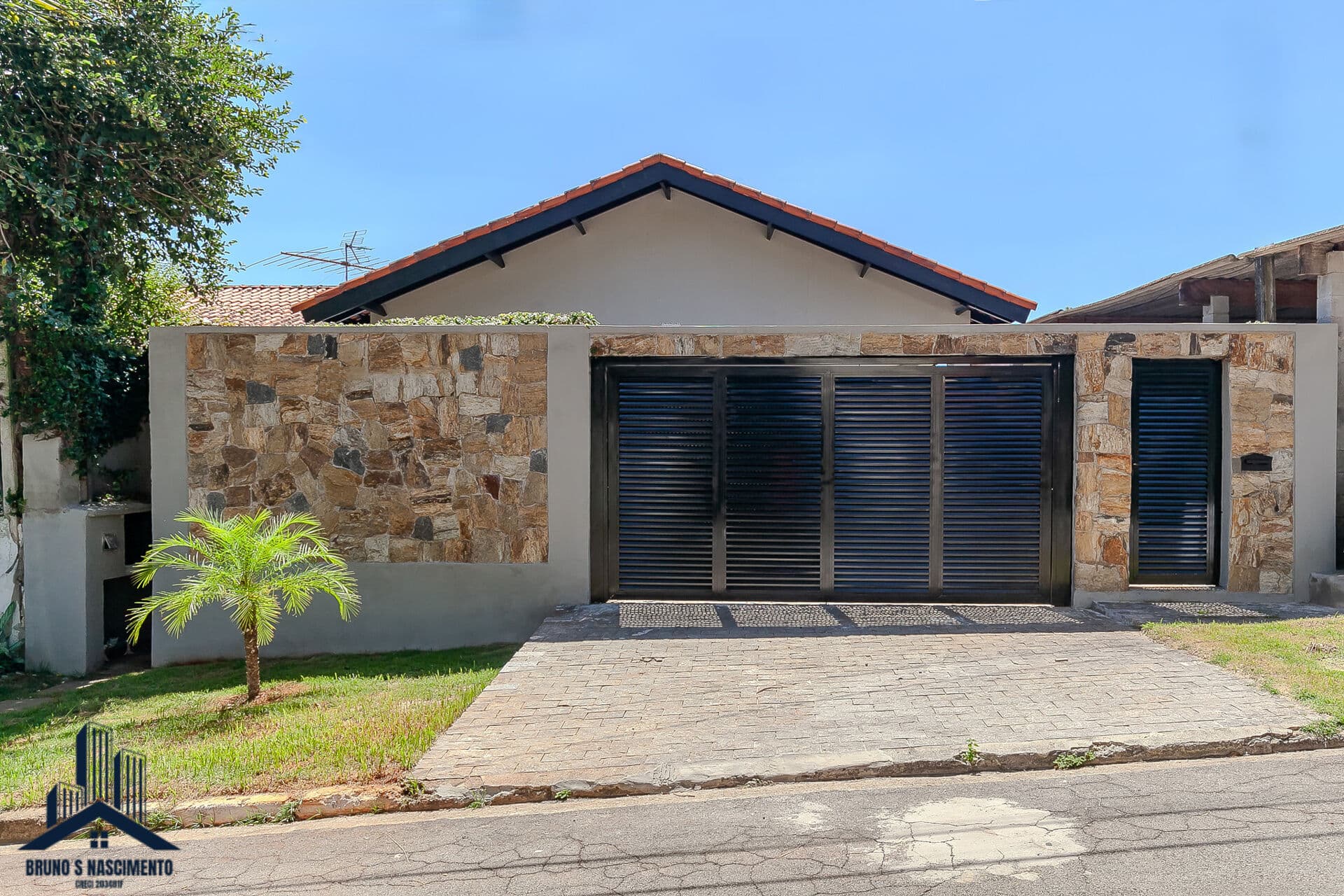 Casa Alto Padrão em Cotia/SP no Jardim Ipes no Residencial Parque Paulistano