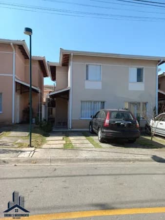Casa à Venda em Cotia/SP no Jardim Petrópolis, no Condomínio Bosques da Vila 75m²