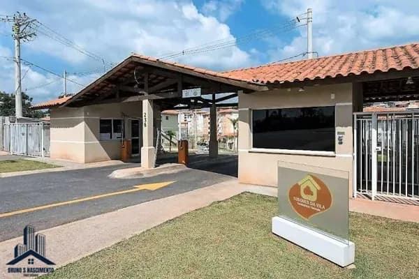 Casa à Venda em Cotia/SP no Jardim Petrópolis, no Condomínio Bosques da Vila 75m²