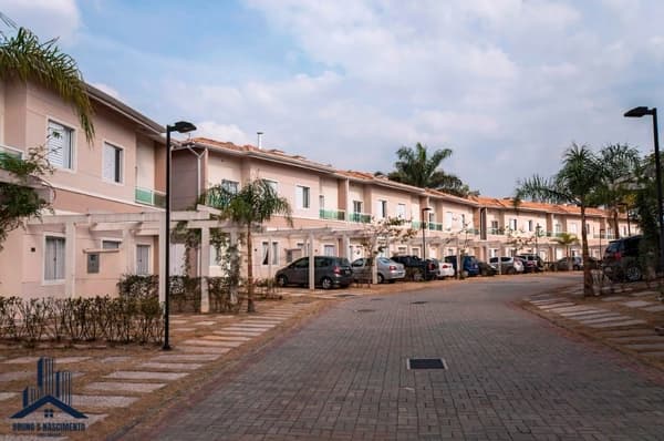 Casa em Cotia - Jardim Passárgada I