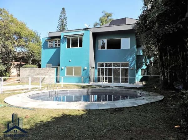 Casa Alto Padrão no Condomínio Parque Primavera - 6 suítes, lareira, salão festas, piscina, bosque!