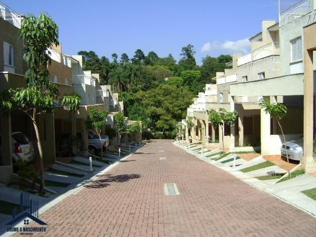 Casa à venda em Cotia/SP na Granja Viana no Condomínio Boulevard Granja Vianna