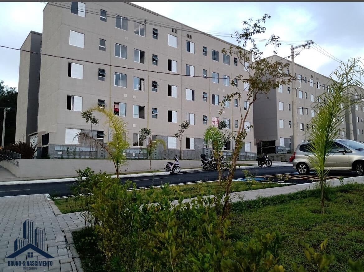 Apartamento térreo à venda em Cotia/SP na Chácara Vista Alegre no condomínio Conquista Cotia com 44m²