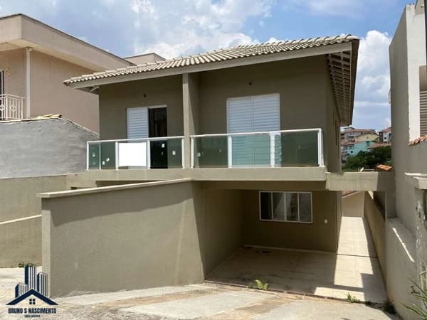 Casa à venda em Cotia/SP no Jardim rio das Pedras, no residencial Villa D'este - Sobrado com 3 dormitórios, sendo 1 suíte (Km 30 Rap. Tavares)
