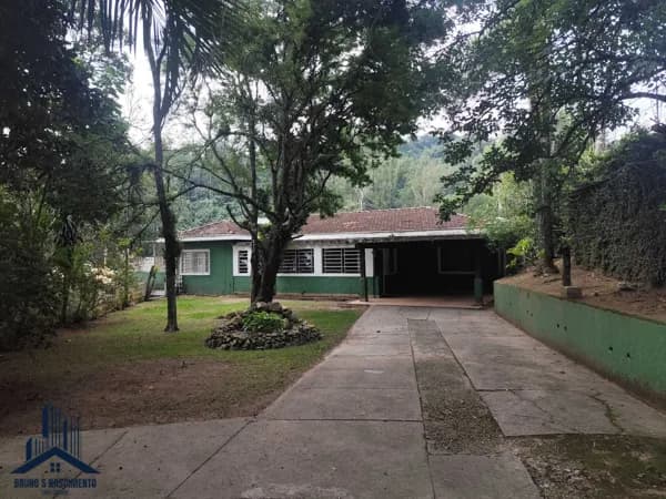 Chácara para locação em Cotia/SP na Roselândia 3.000m²