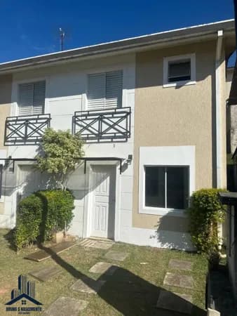 Casa à venda em Cotia/SP no Jardim Barbacena (Granja Viana) no Condomínio Refugio Canta Galo I - 60m²