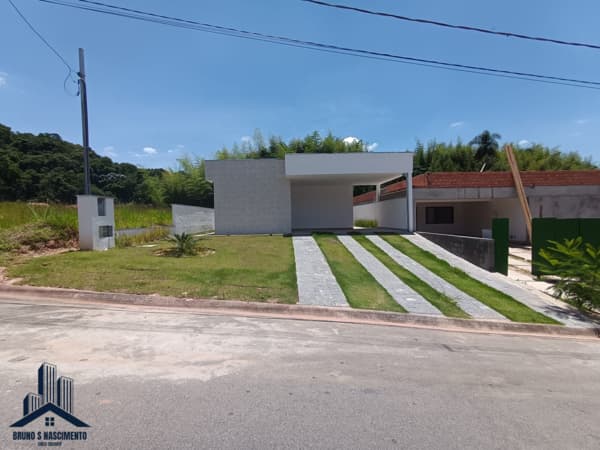 Casa em Embu das Artes - Capuava