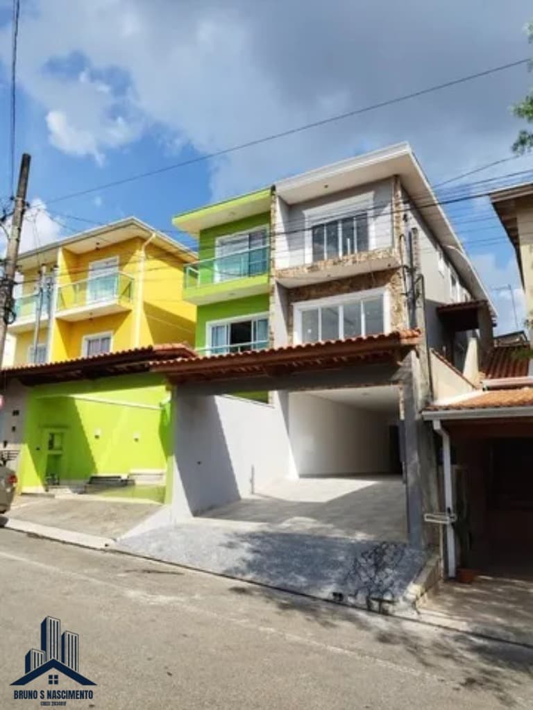Casa à venda em Cotia/SP no Jardim Rio das Pedras, no Condomínio Vila D'este 3dormts, 1 sts!