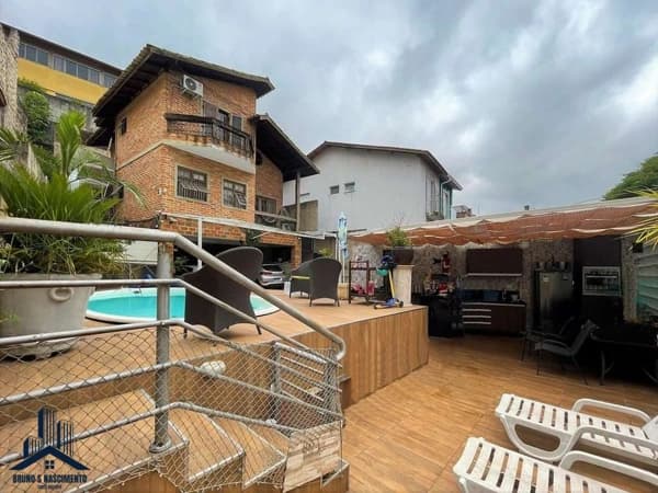 Casa em Cotia - Jardim Semiramis
