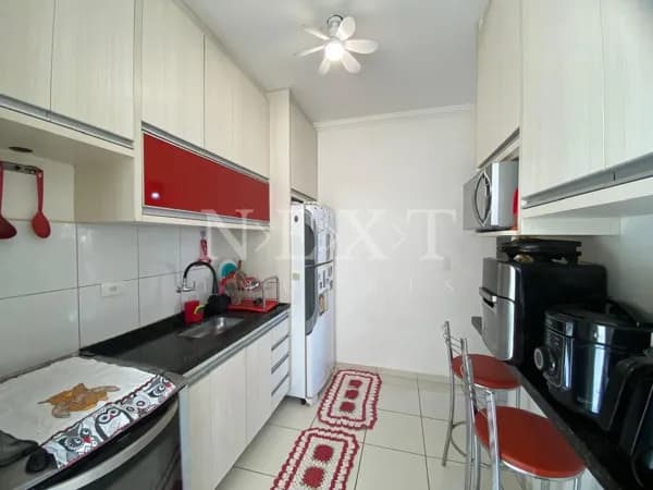 Apartamento à venda com 2 dormitórios, varanda e 2 vagas de garagem, no Cond. Treviso em Santa Bárbara d'Oeste - SP