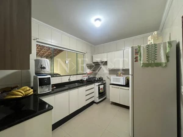 Casa á venda com 03 dormitórios sendo 01 suíte no Terramerica Americana - SP