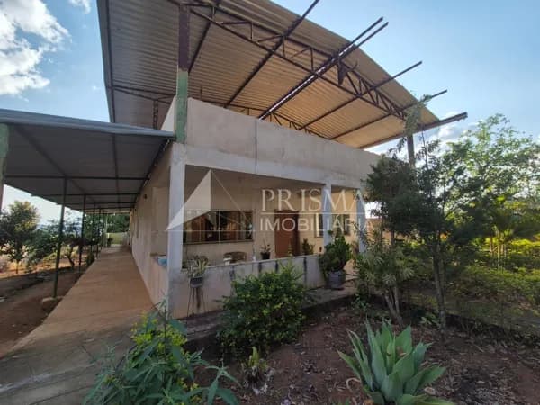 Casa em Bom Sucesso - Centro