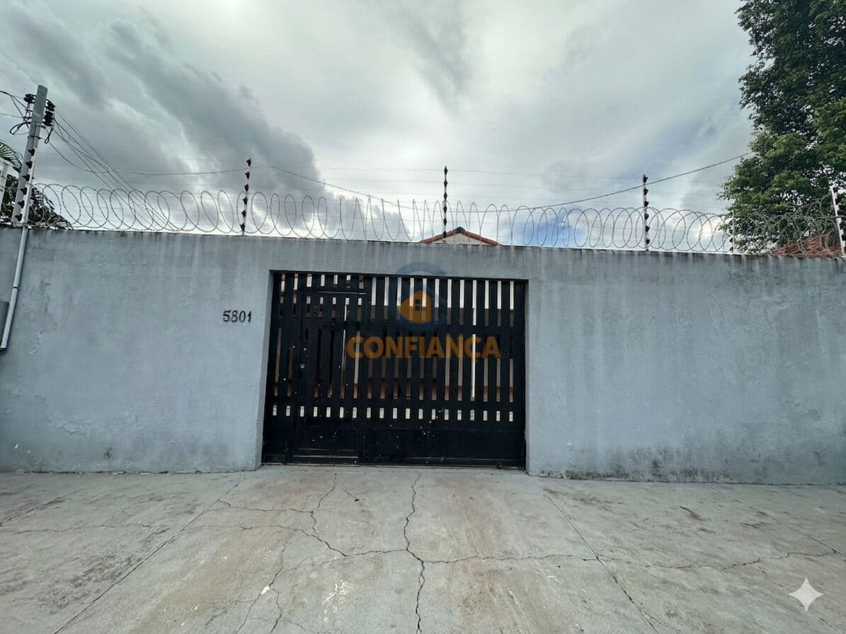 Casa com 2 quartos sendo 1 Suíte na zona sul